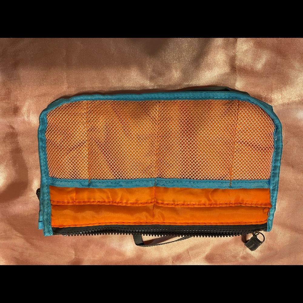 Organize bag.